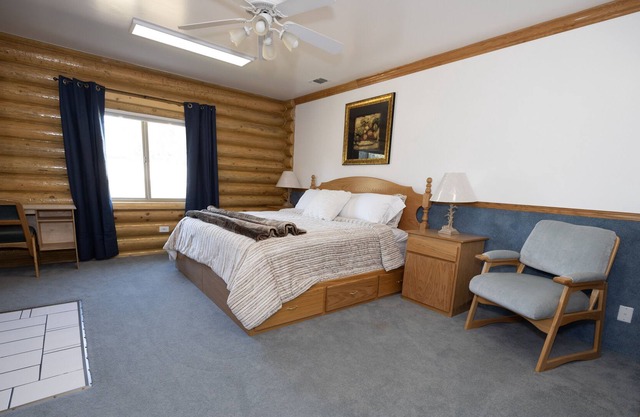 Private Chamber in Rustic Cabin - Room 227