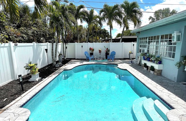 Private guest suite minutes from beaches, Wilton Dr. center of Ft. Lauderdale!