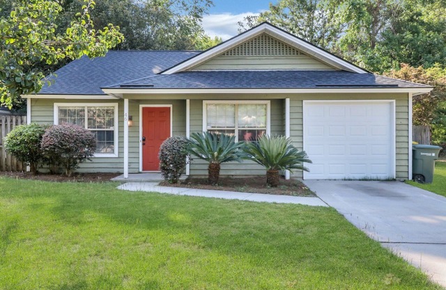 Private home close to everything!
