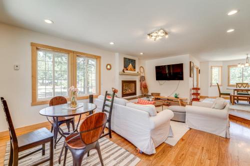 Private Hot Tub Spacious Family Home in Truckee!