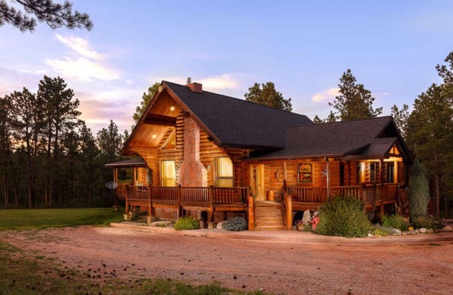 Private lodge Black Hills, kids<10yrs free, Custer Rushmore call 4 <10 Grp rates