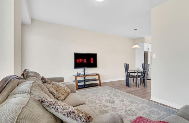 Private Master Bedroom w/Lock