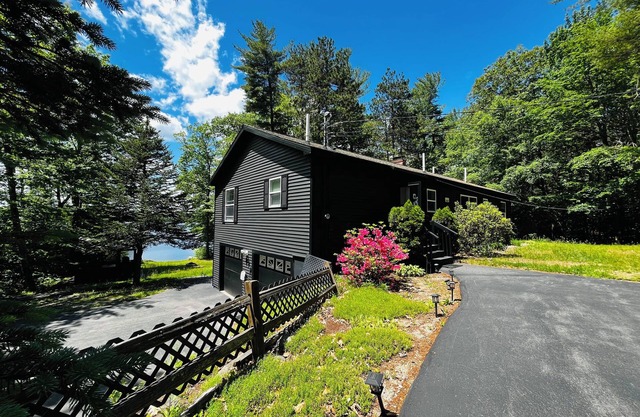 Private NH Waterfront Retreat – Hot Tub, Dog Friendly, Family & Remote Work