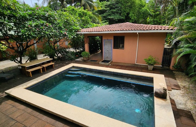 Private Oasis with pool in Palm Beach Estates!