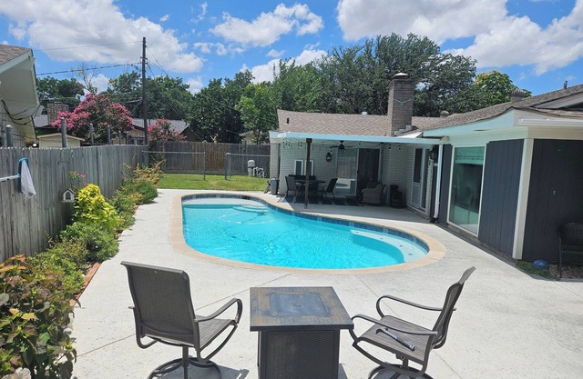 Private pool recently remodeled home in central dfw location.