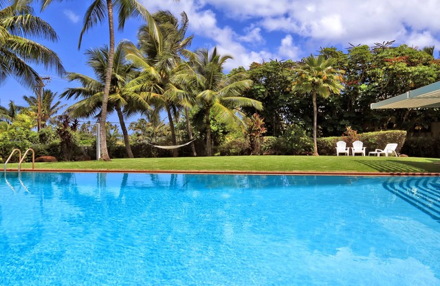 Private Pool & Tennis Court - Views Of MTN Close to OceannAsk for free Massage