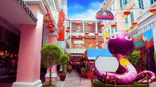 Private Rooms in Historic Manila Chinatown