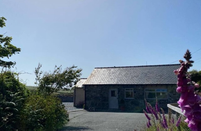 Private, secluded, peaceful with easy access to beaches and Abersoch village