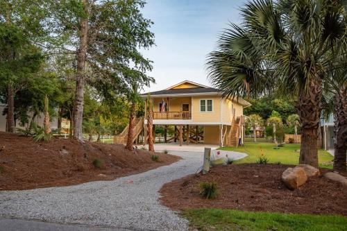 Private Soundside Home In Emerald Isle