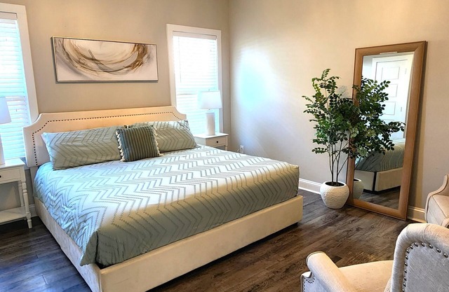 Private, Spacious, and Modern Home with King Bed