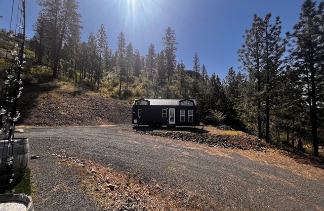 Private Tiny Home Lake View, Hunters Welcome, Boat Parking