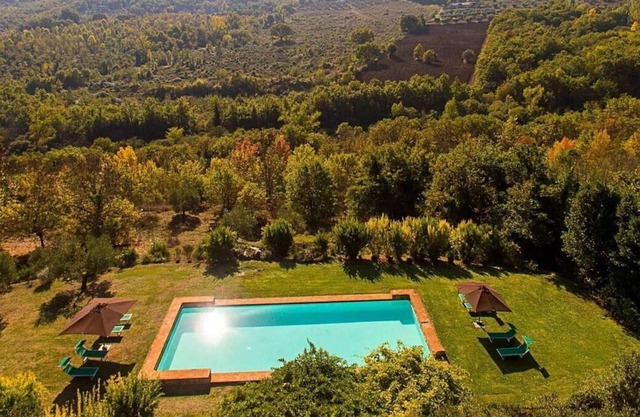 Private villa with swimming pool in Umbria
