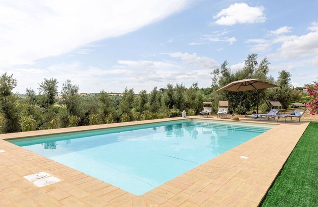 Private Villa with WIFI, A/C, private pool, TV, terrace, panoramic view, close to Porto Recanati