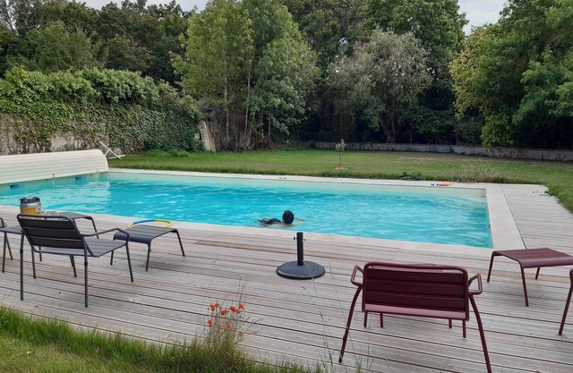 Privatization of a château with swimming pool in Touraine