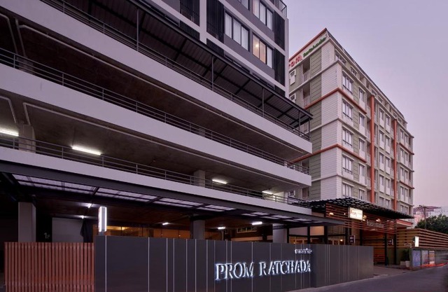 Prom Hotel