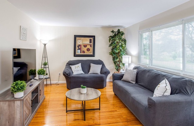 PROMO 5% WEEKLY/10% MONTHLY DISCOUNT 🤩Amazing Ranch Mins away from Airprt/RIT.