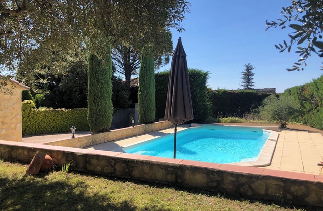 PROVENCAL HOUSE WITH PRIVATE POOL near Vaison La Romaine