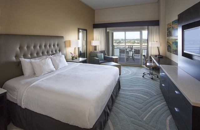 Proximity at its Best! Outdoor Pool, Free Parking, Pets Allowed!