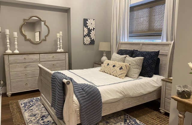 PSU Football/Sports/Concert/Homecoming/Move-in Weekend Getaway