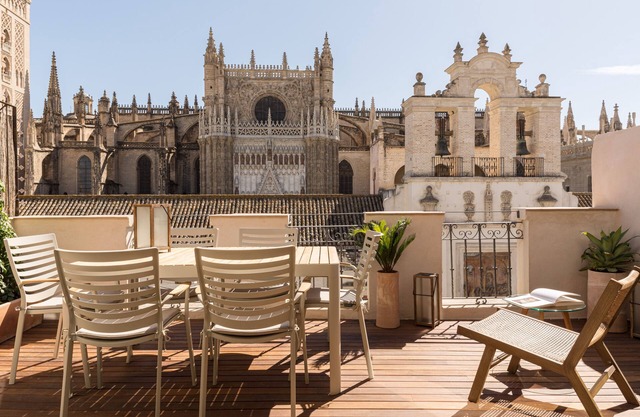 Puerta Catedral Apartments