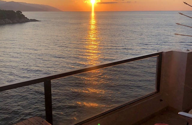 Puerto Vallarta Condo. On the water. Mismaloya Cove! Amazing Views.