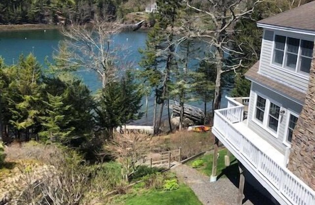 Puffin Perch - Waterfront Apartment on Linekin Bay - Fire Pit & Dock Access