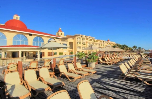 Punta Me Apartment Beach Front Hotel
