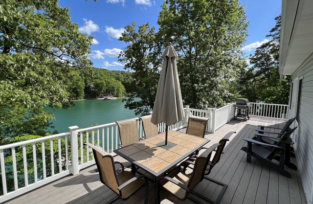 Pura Vida: Updated Norris Lakefront Home w/Private Covered Dock & 2 Kayaks Inc
