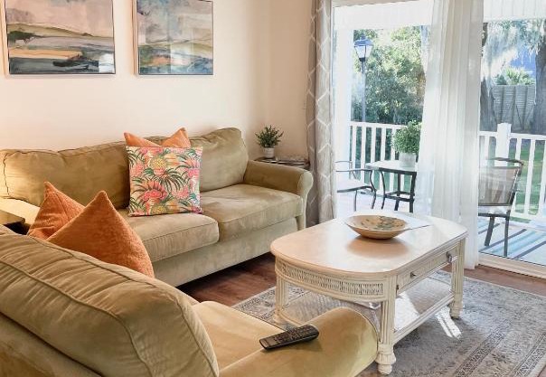 Q16 Comfortable 2 BR, 2 BA second level in Ocean Walk