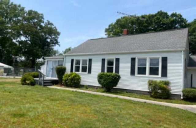 Quaint Cottage on Myer Creek