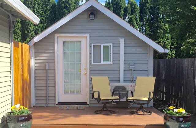 Quaint Studio Cottage Within Walking Distance to Historic Downtown McMinnville