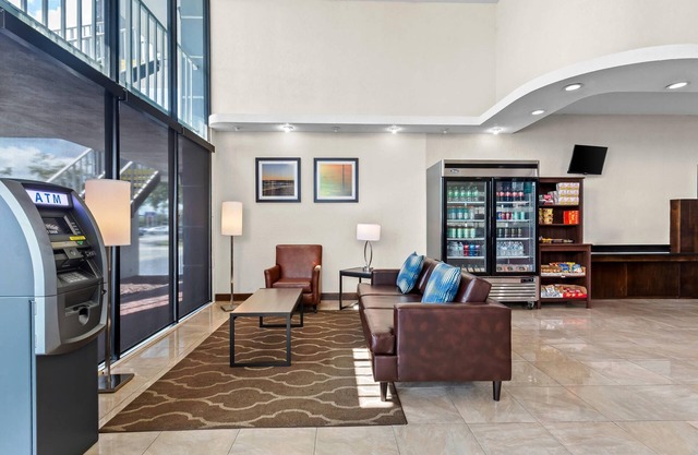 Quality Inn & Suites at Tropicana Field