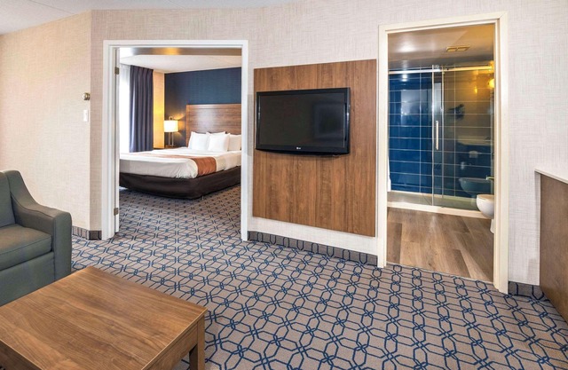 Quality Suites Whitby