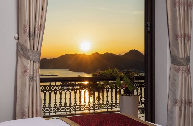 Quang Tung Cat Ba Hotel