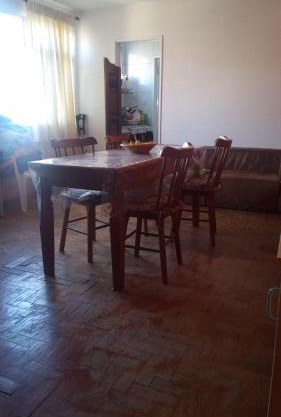 Quarto no Rio Vermelho laranja