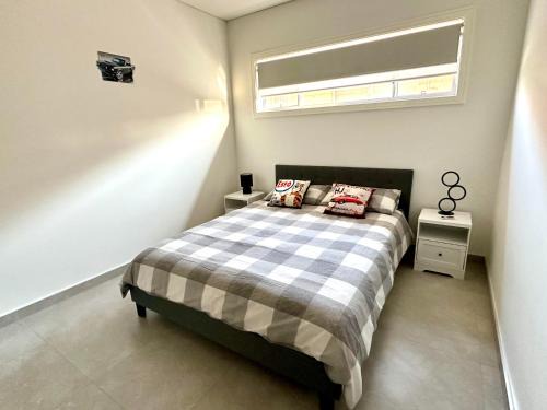 Queen bedroom in luxurious house