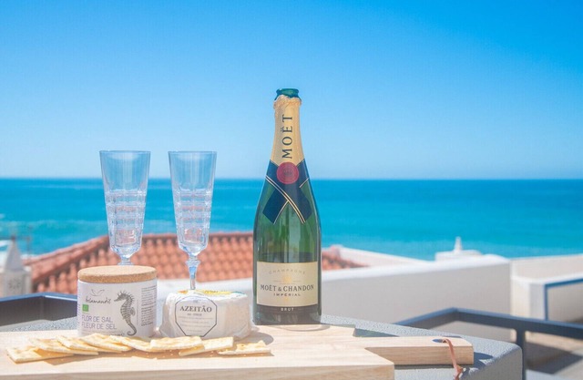Queen of the Bay: Amazing Sea view in the heart of Carvoeiro