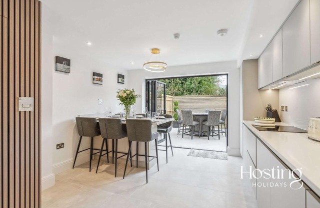 Queens Mews Brand New Luxury Home with Parking