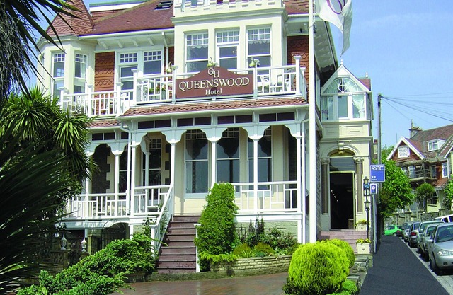 Queenswood Hotel