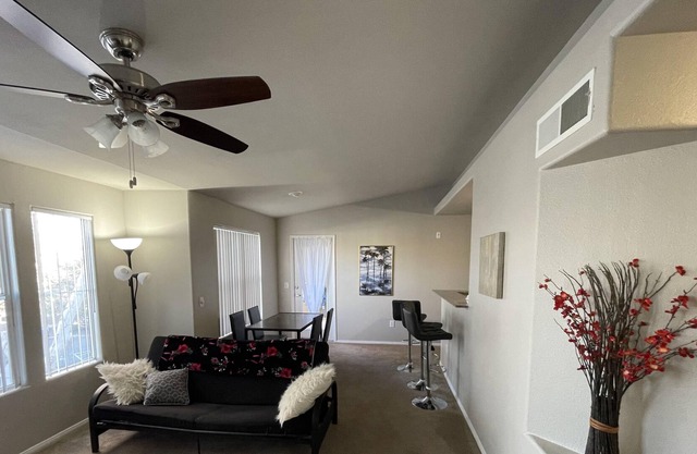 Quiet and Secluded 2 bedroom 2 bathroom 2nd floor apartment.