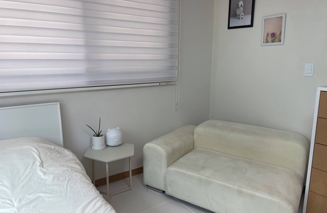 Quiet and spacious 1-bedroom apt in @Gangnam-gu