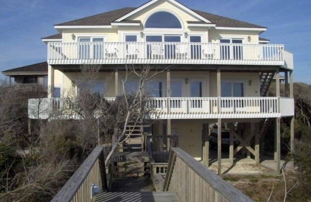 Quiet Beachfront Location, Great separate living areas for families