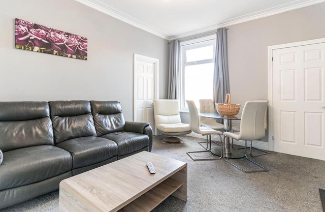 Quiet & Cosy 3BedRoom - Great Base in South Shields near Hospital and Port of Tyne - Free Parking