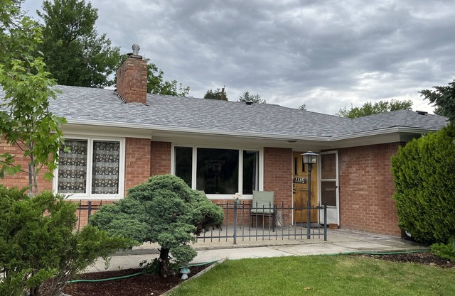 Quiet Mid-Century Home Close to Downtown