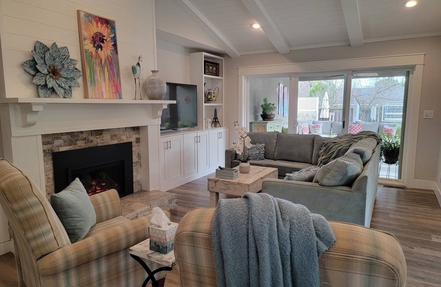 Quiet, Newly Renovated Home, Perfect for Work, Vacation or Temporary Housing