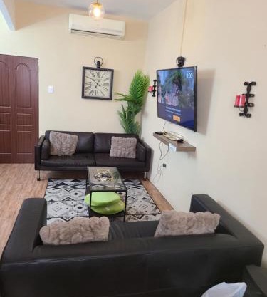 Quiet Oasis It's spacious and elegantly designed