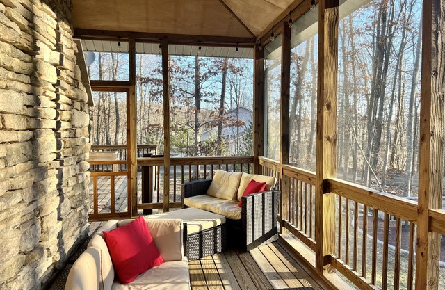 Quiet Poconos Chalet, Sleeps up to 12, Close to Skiing, Hiking, Wineries & More.