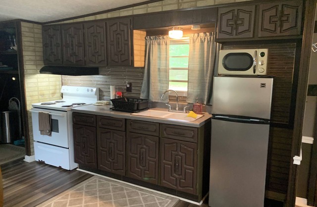Quiet Private Retro 2/2 Furnished/Linen Towel Service/13.48 Miles From AIKEN