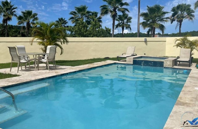 Quinta El Encanto, 4-BR home with private pool