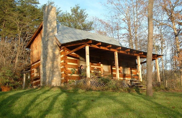 Quintessential Private Log Cabin with Brand New Hot Tub